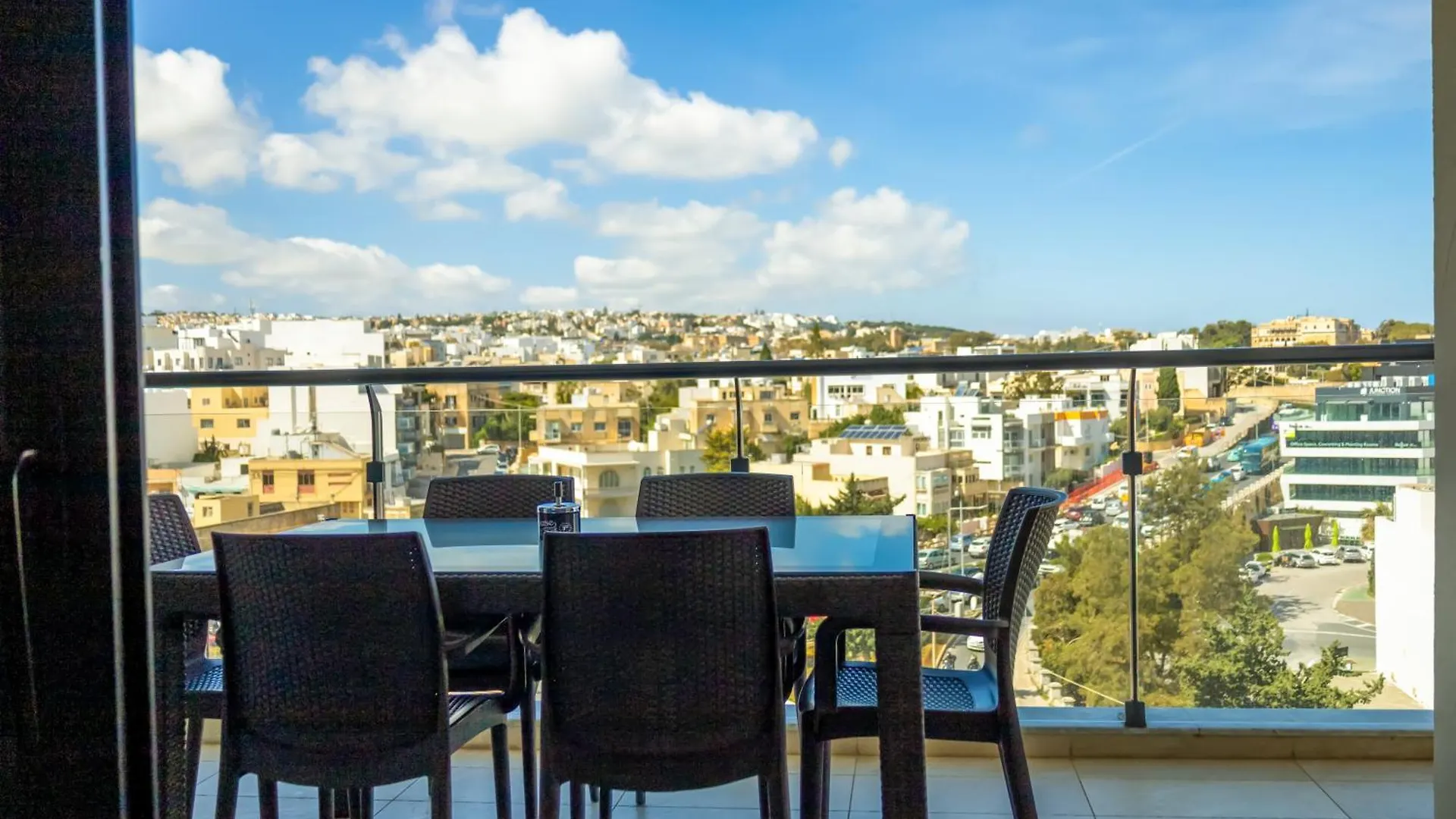 Luxury 2 Bedroom Apartment In St Julians Saint Julian's